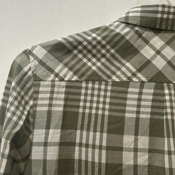 TALBOTS WOMENS BUTTOM UP SHIRT DARK GREEN LUMBERJACK LONG SLEEVES SIZE M - Picture 9 of 13